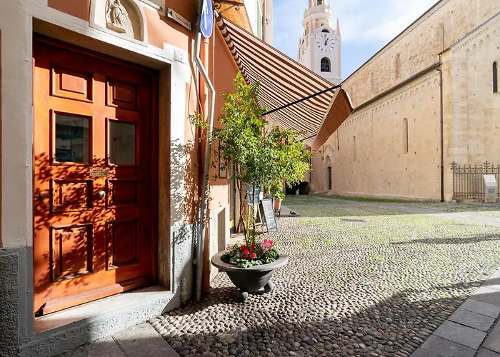 Casa San Siro, De Benedetti